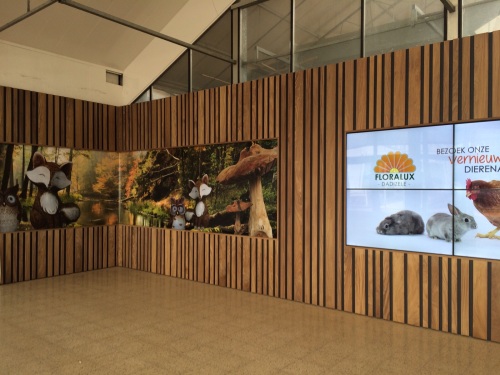 te  Floralux Dadizele  -  Woodface in Afromosia  by Outdoor Wood Concepts